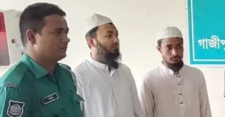 পুলিশি হেফাজতে গ্রেপ্তার ২ জন
